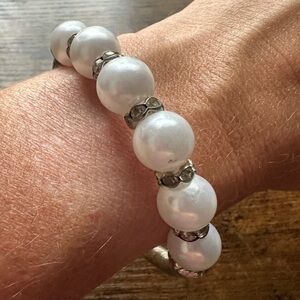 VINTAGE Faux Pearl Bracelet